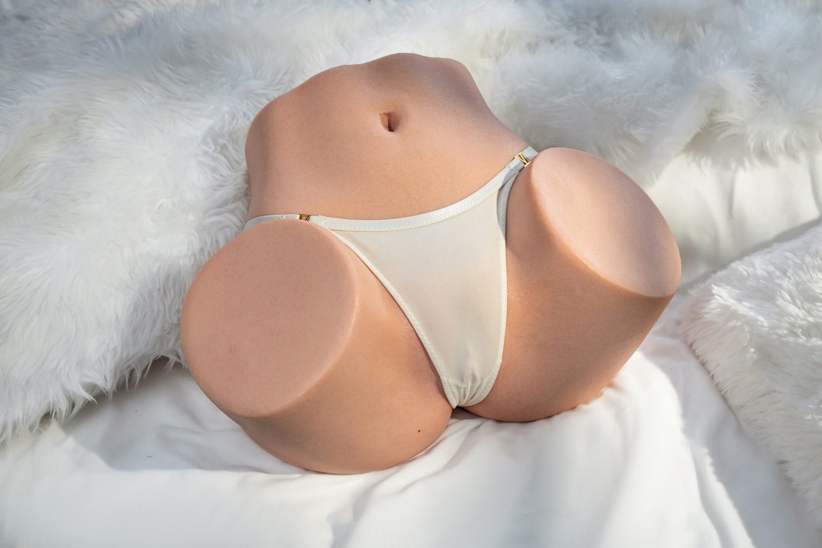 12.2kg Silicone Skin-Toned Extra-Wide Hip Model with Realistic Texture, in US Stock - Image 4